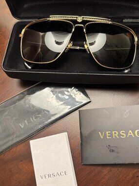 NEW Versace VE2242-100287 Sunglasses 61mm Gold Frame / Grey Lens Authentic